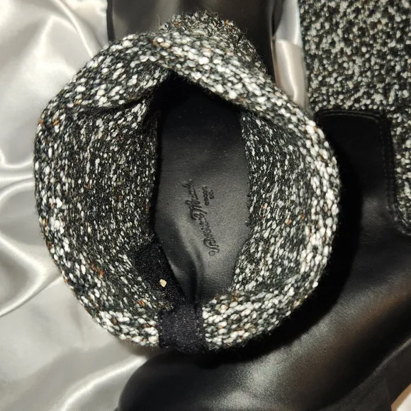 Universal Thread Boots | Size 7.5 - Picture 3 of 5